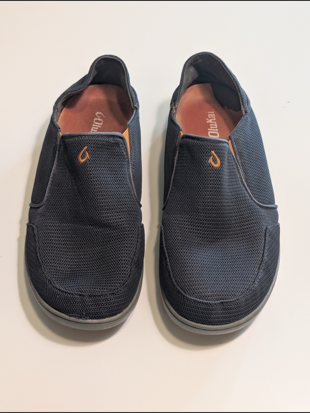 OluKai Nohea Mesh Slip On Men’s Size 10 Black Gray Walking Shoes Comfort